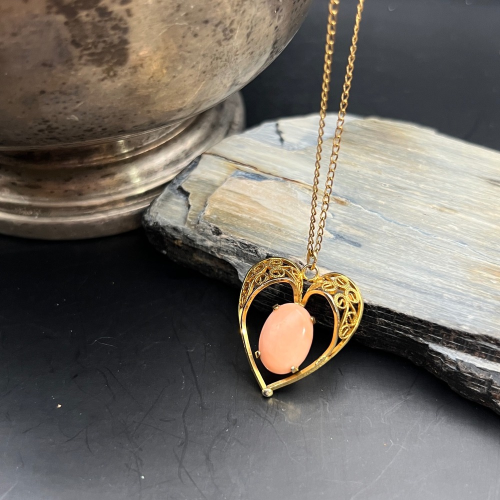 VTG 12K Gold Filled Peach Cabochon Heart Filigree Pendant Necklace 18" Cottage